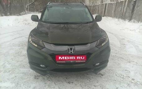 Honda Vezel, 2015 год, 1 800 000 рублей, 1 фотография