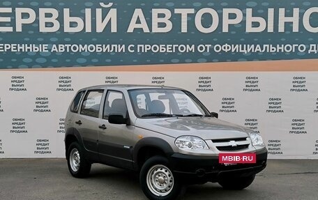 Chevrolet Niva I рестайлинг, 2009 год, 585 000 рублей, 3 фотография