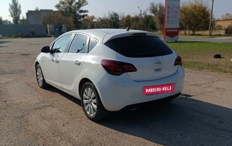 Opel Astra J, 2011 год, 1 050 000 рублей, 3 фотография