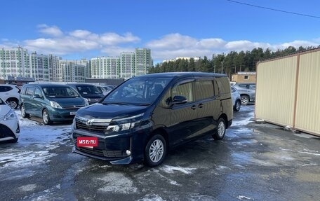 Toyota Voxy III, 2014 год, 1 868 000 рублей, 3 фотография