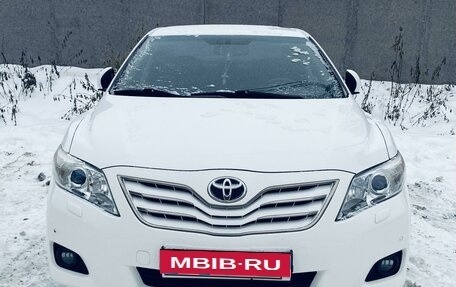 Toyota Camry, 2011 год, 1 450 000 рублей, 2 фотография