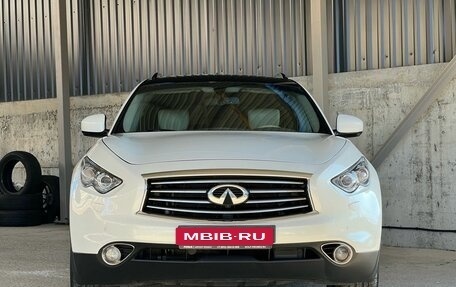 Infiniti QX70, 2014 год, 2 290 000 рублей, 2 фотография