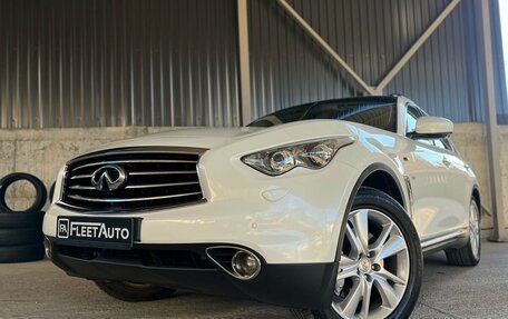 Infiniti QX70, 2014 год, 2 290 000 рублей, 21 фотография