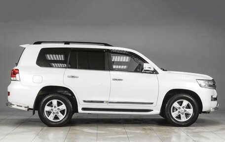 Toyota Land Cruiser 200, 2018 год, 7 799 000 рублей, 5 фотография