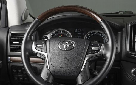 Toyota Land Cruiser 200, 2018 год, 7 799 000 рублей, 18 фотография