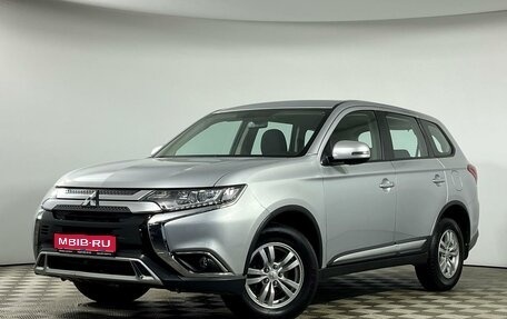 Mitsubishi Outlander III рестайлинг 3, 2019 год, 2 229 000 рублей, 1 фотография