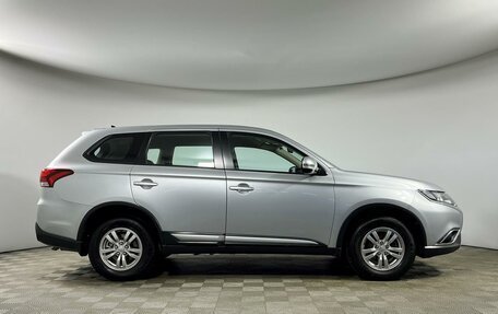 Mitsubishi Outlander III рестайлинг 3, 2019 год, 2 229 000 рублей, 4 фотография