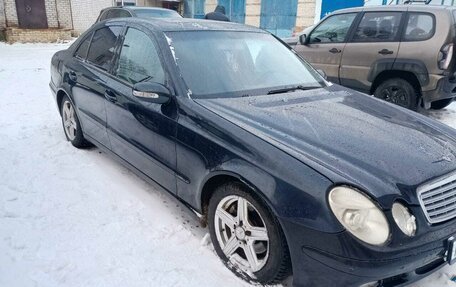 Mercedes-Benz E-Класс, 2002 год, 530 000 рублей, 1 фотография