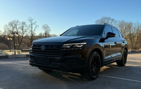 Volkswagen Touareg III, 2018 год, 5 850 000 рублей, 2 фотография