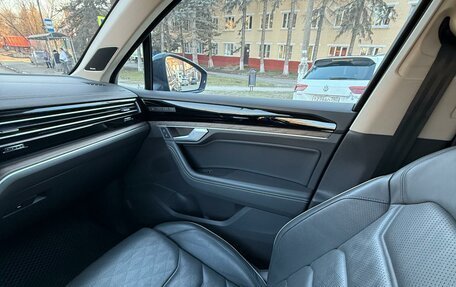 Volkswagen Touareg III, 2018 год, 5 850 000 рублей, 13 фотография