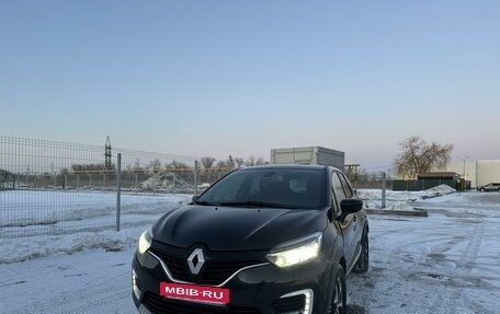 Renault Kaptur I рестайлинг, 2018 год, 1 810 000 рублей, 2 фотография