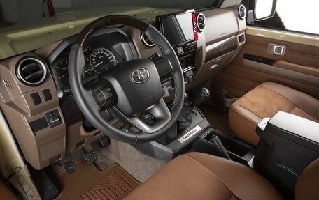 Toyota Land Cruiser 70, 2024 год, 12 998 000 рублей, 9 фотография