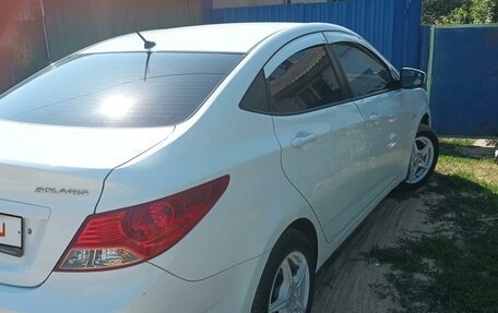 Hyundai Solaris II рестайлинг, 2014 год, 830 000 рублей, 4 фотография