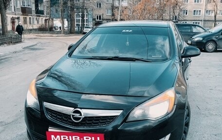 Opel Astra J, 2011 год, 630 000 рублей, 4 фотография