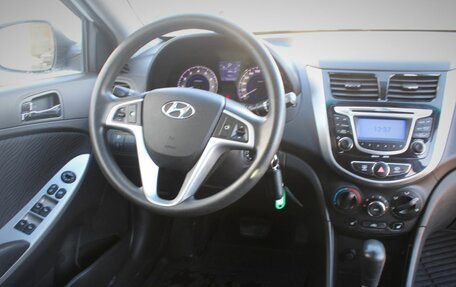 Hyundai Solaris II рестайлинг, 2013 год, 845 000 рублей, 15 фотография