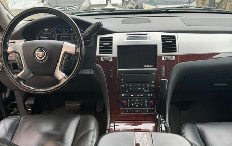 Cadillac Escalade III, 2006 год, 2 390 000 рублей, 8 фотография