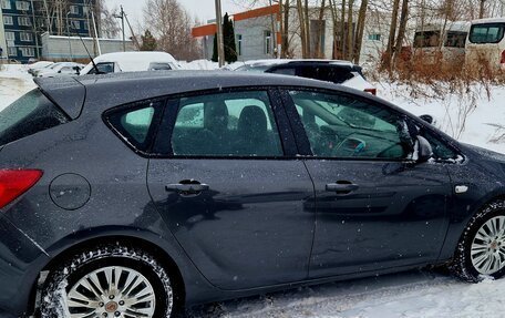 Opel Astra J, 2010 год, 643 000 рублей, 5 фотография