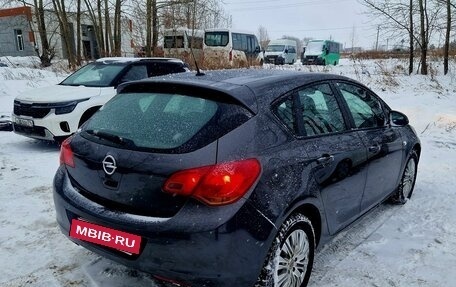 Opel Astra J, 2010 год, 643 000 рублей, 4 фотография