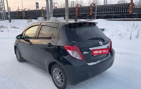 Toyota Vitz, 2012 год, 680 000 рублей, 4 фотография