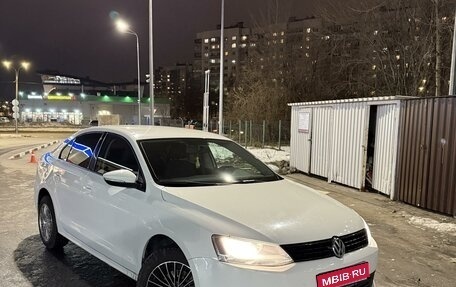 Volkswagen Jetta VI, 2013 год, 1 050 000 рублей, 1 фотография