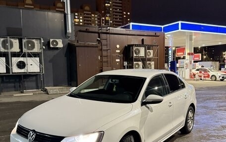 Volkswagen Jetta VI, 2013 год, 1 050 000 рублей, 3 фотография