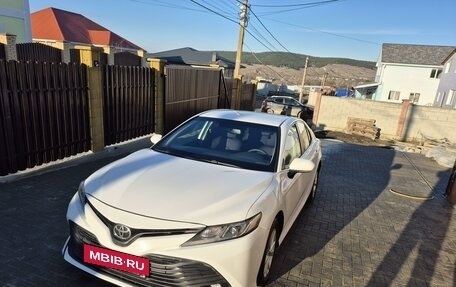 Toyota Camry, 2020 год, 2 550 000 рублей, 6 фотография