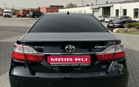 Toyota Camry, 2016 год, 1 790 000 рублей, 2 фотография