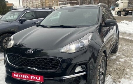 KIA Sportage IV рестайлинг, 2018 год, 2 200 000 рублей, 2 фотография