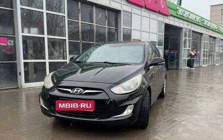 Hyundai Solaris II рестайлинг, 2012 год, 999 900 рублей, 13 фотография