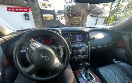 Infiniti FX II, 2011 год, 1 700 000 рублей, 10 фотография