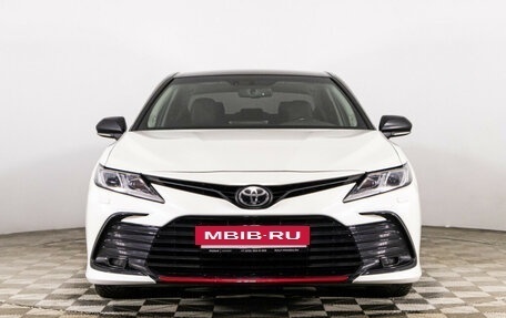 Toyota Camry, 2021 год, 3 490 000 рублей, 2 фотография