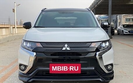 Mitsubishi Outlander III рестайлинг 3, 2021 год, 2 545 123 рублей, 2 фотография