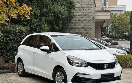 Honda Fit, 2021 год, 1 280 000 рублей, 3 фотография