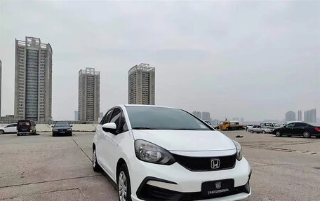 Honda Fit, 2021 год, 1 300 000 рублей, 3 фотография