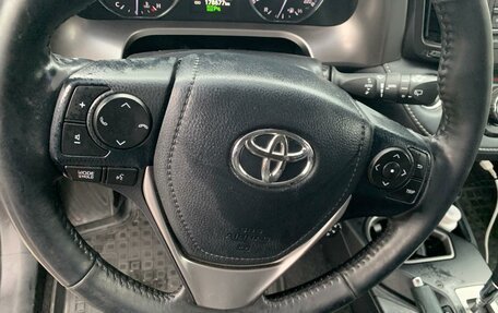 Toyota RAV4, 2017 год, 2 600 000 рублей, 5 фотография