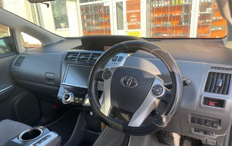 Toyota Prius Alpha I (ZVW40/41), 2012 год, 1 450 000 рублей, 2 фотография