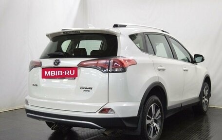 Toyota RAV4, 2018 год, 2 300 000 рублей, 5 фотография