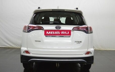 Toyota RAV4, 2018 год, 2 300 000 рублей, 6 фотография