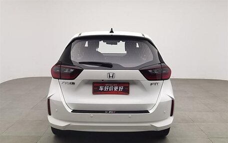 Honda Fit, 2021 год, 1 380 000 рублей, 5 фотография