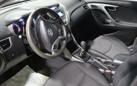 Hyundai Elantra V, 2012 год, 890 000 рублей, 15 фотография