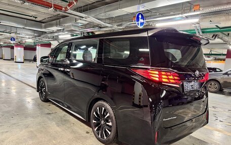 Toyota Alphard, 2024 год, 15 200 000 рублей, 4 фотография