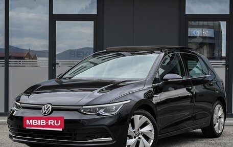 Volkswagen Golf VIII, 2022 год, 2 350 000 рублей, 2 фотография