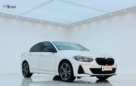 BMW 1 серия, 2021 год, 2 980 000 рублей, 2 фотография