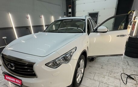 Infiniti FX II, 2012 год, 1 950 000 рублей, 2 фотография