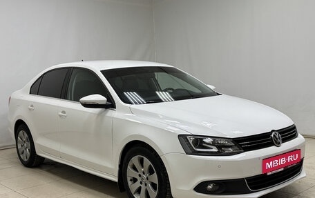 Volkswagen Jetta VI, 2014 год, 1 300 000 рублей, 3 фотография