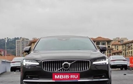 Volvo S90 II рестайлинг, 2021 год, 3 929 000 рублей, 2 фотография