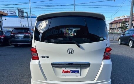 Honda Freed I, 2011 год, 885 000 рублей, 3 фотография