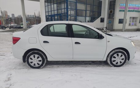 Renault Logan II, 2019 год, 825 000 рублей, 6 фотография