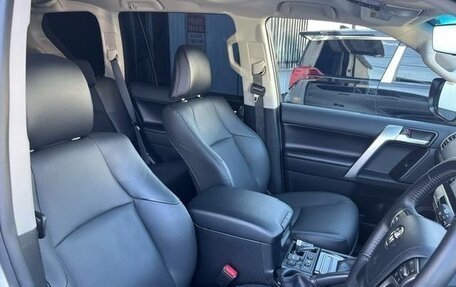 Toyota Land Cruiser Prado 150 рестайлинг 2, 2021 год, 4 255 000 рублей, 9 фотография