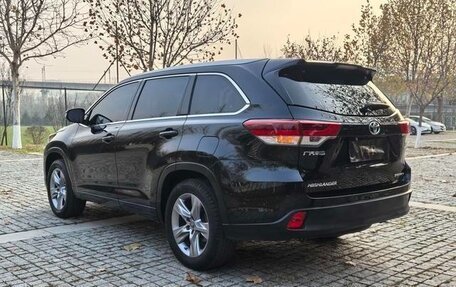 Toyota Highlander III, 2021 год, 3 400 000 рублей, 7 фотография